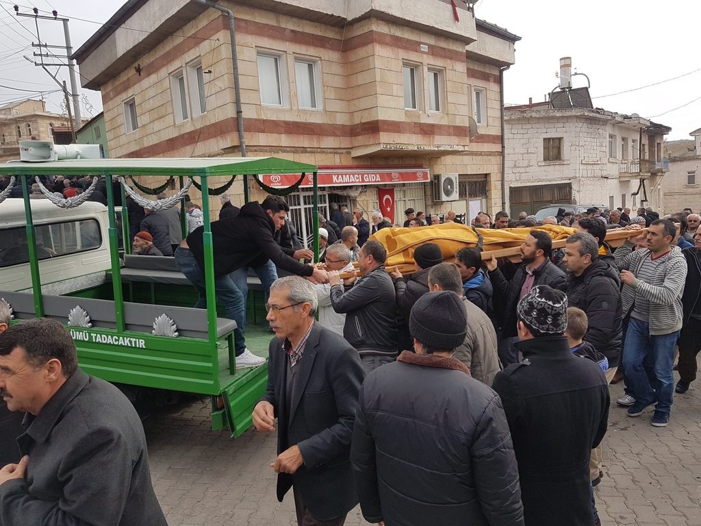 huseyin-sari-cenaze-sulusaray4