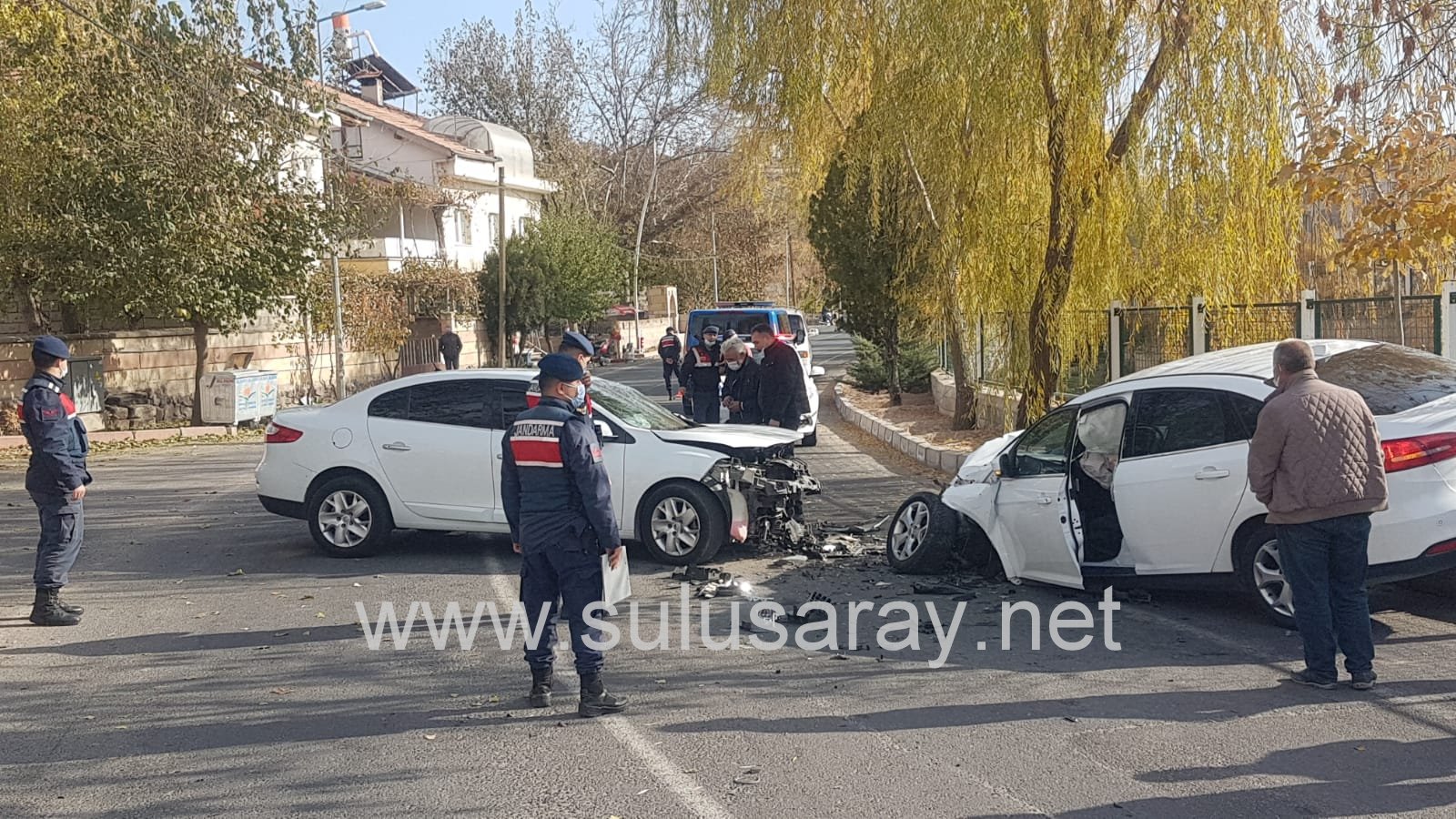 kasabamızda maddi hasarlı trafik kazası