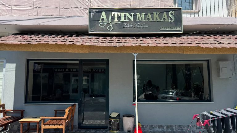 Kasabamız’da Altın Makas Erkek Kuaför Salonu’nun Çehresi Değişti!