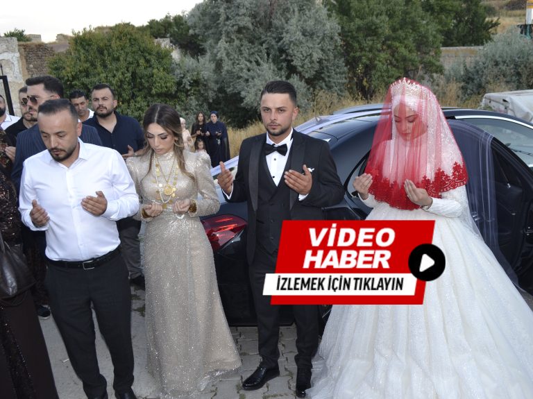 Sümeyye ve Burak’a Ömür Boyu Mutluluklar Dileriz
