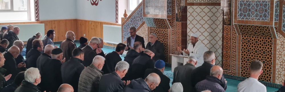 Kasabamızda Hacı Adayları Dualarla Kutsal Topraklara Uğurlandı