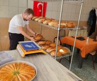 Dünyaca Ünlü Şef Ömür Akkor Kasabamızı Ziyaret Etti