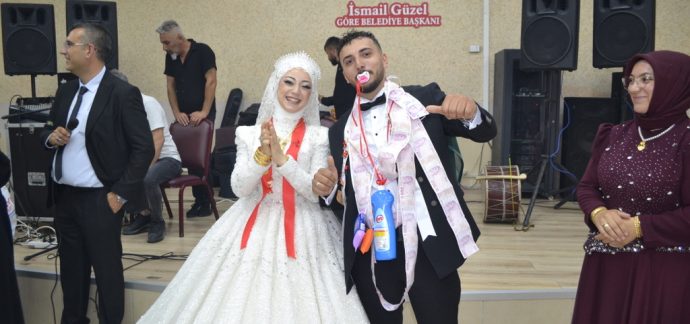 Betül ile Yusuf’a Ömürboyu Mutluluklar Dileriz