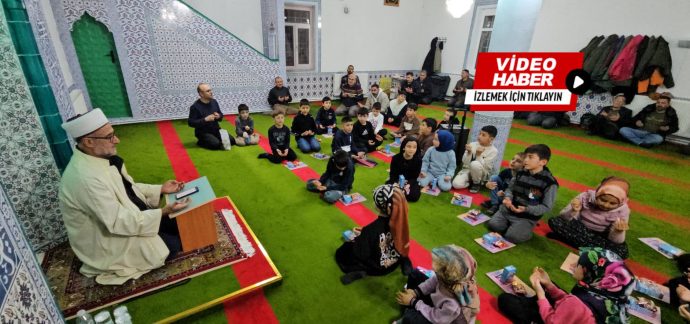 Kasabamız Hamdullah Cami Bu Yılda Çocuklarla Şenlendi