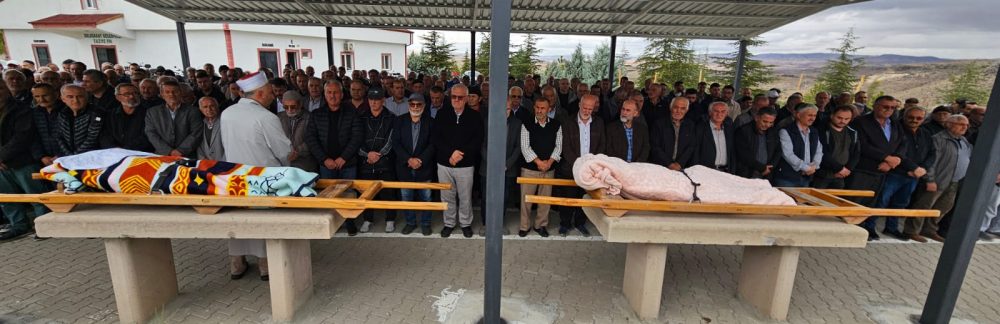 Kasabamızda Cenazeler Toprağa Verildi