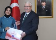 Kasabamız İmamhatip Ortaokulu Öğrencisinden Şiir Yarışmasında İl Birinciliği