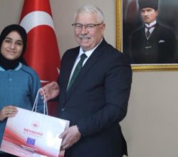 Kasabamız İmamhatip Ortaokulu Öğrencisinden Şiir Yarışmasında İl Birinciliği