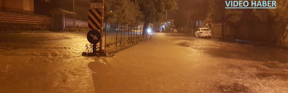 Şiddetli Yağış Kasabamızın Cadde ve Soklarını Göle Çevirdi