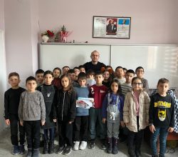 Yarıyıl Tatili Başladı Öğrenciler Karnelerini Aldı